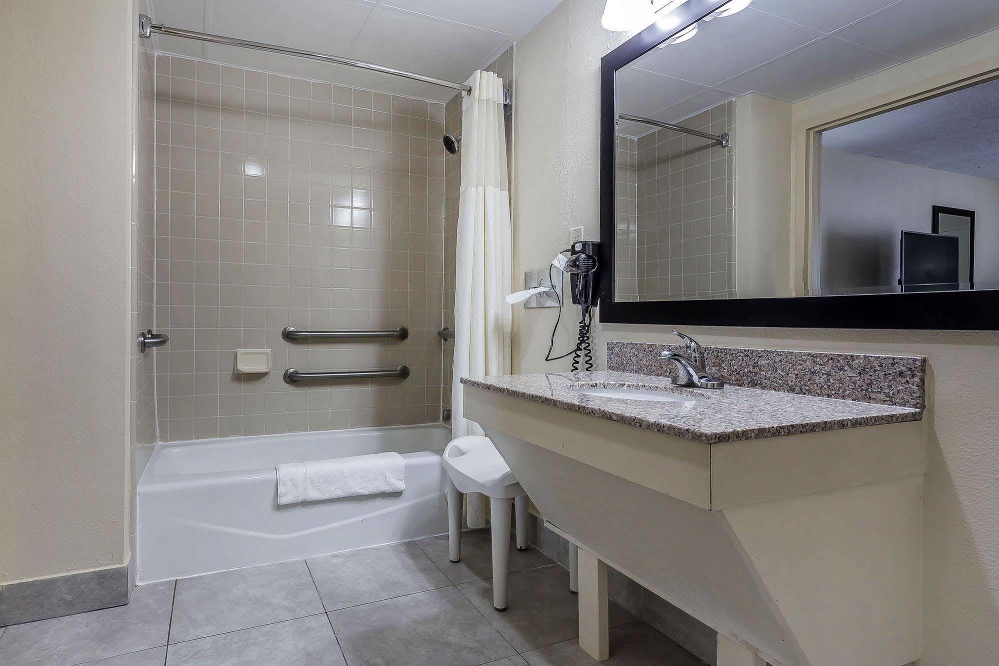 Quality Inn Aberdeen Zewnętrze zdjęcie